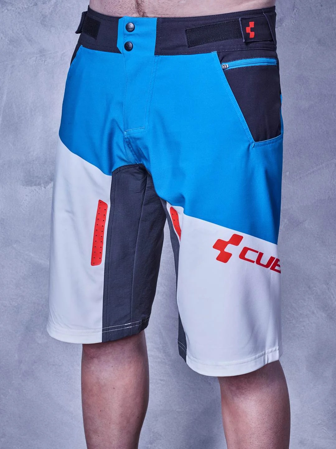 CUBE Action Shorts Pilot White/Blue/Red - Image 2