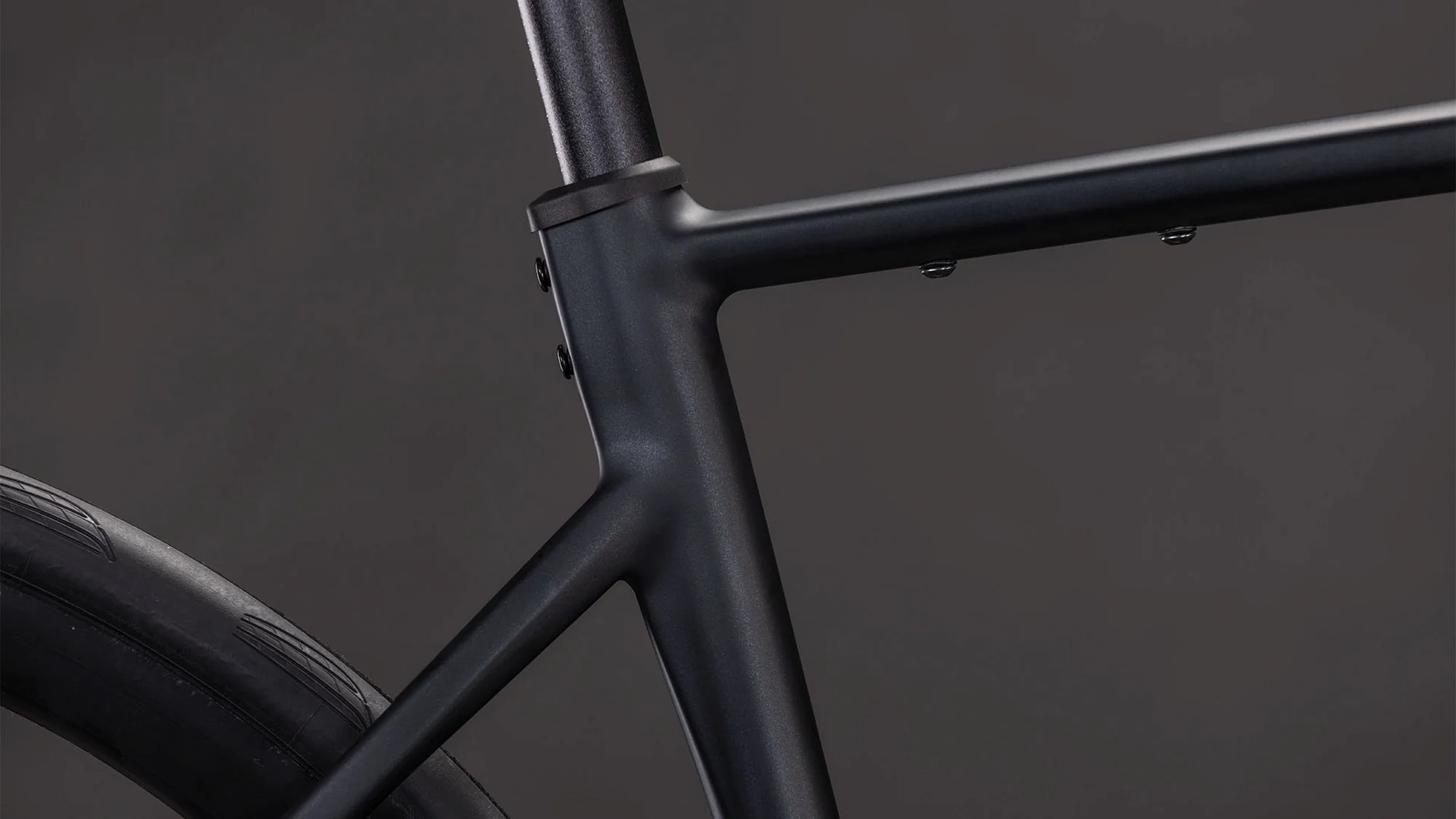CUBE ATTAIN SLX COAL/PRISM - Image 4