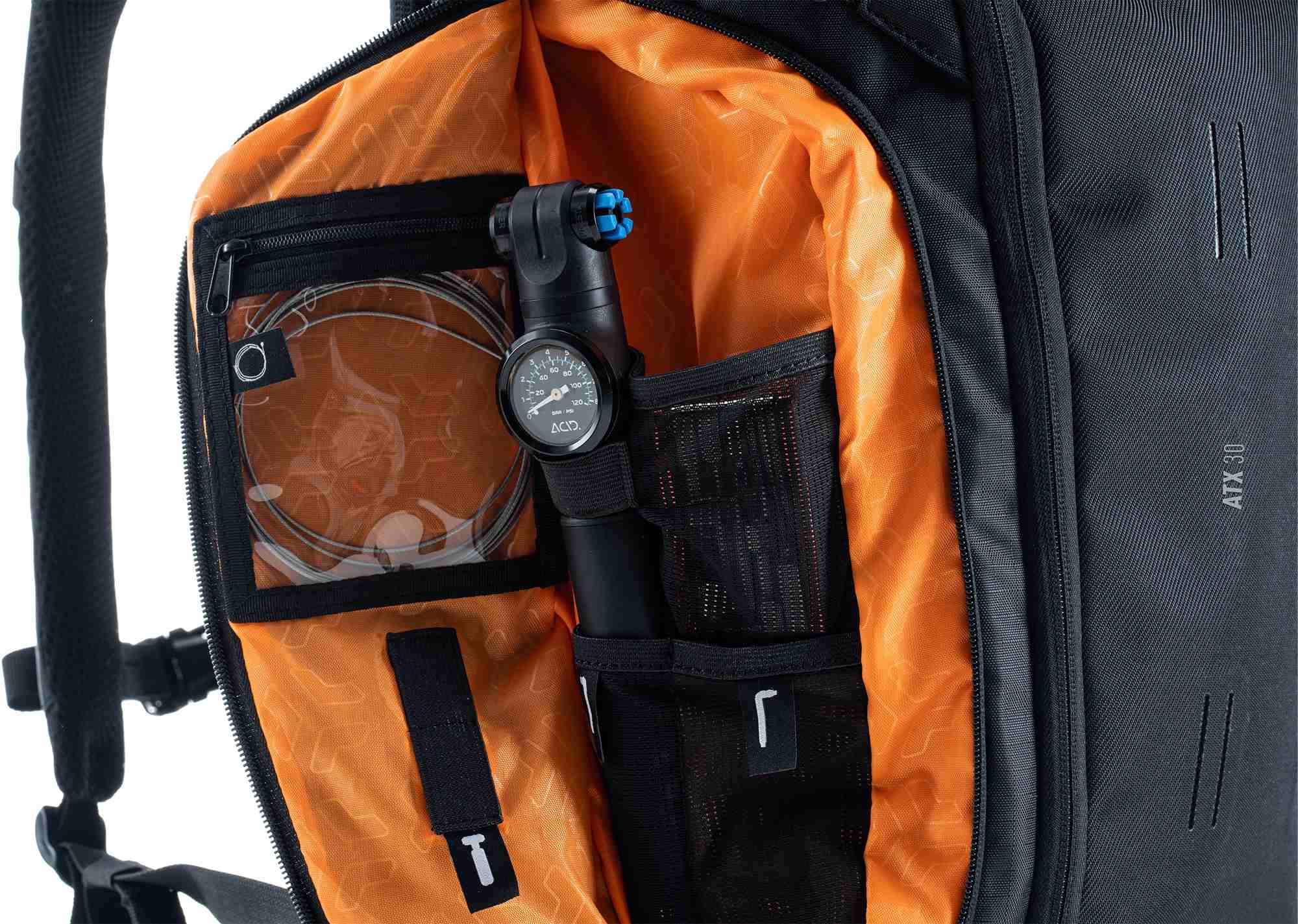CUBE Backpack Atx 30 Black - Image 4