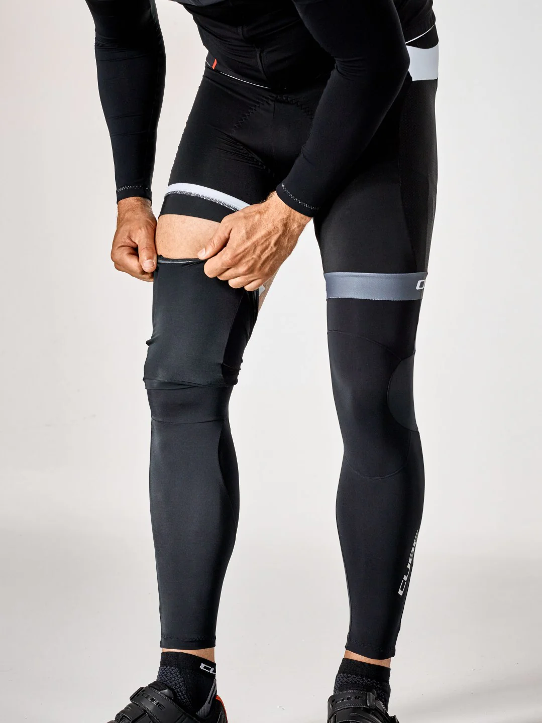 CUBE Blackline Leg Warmers Black - Image 5