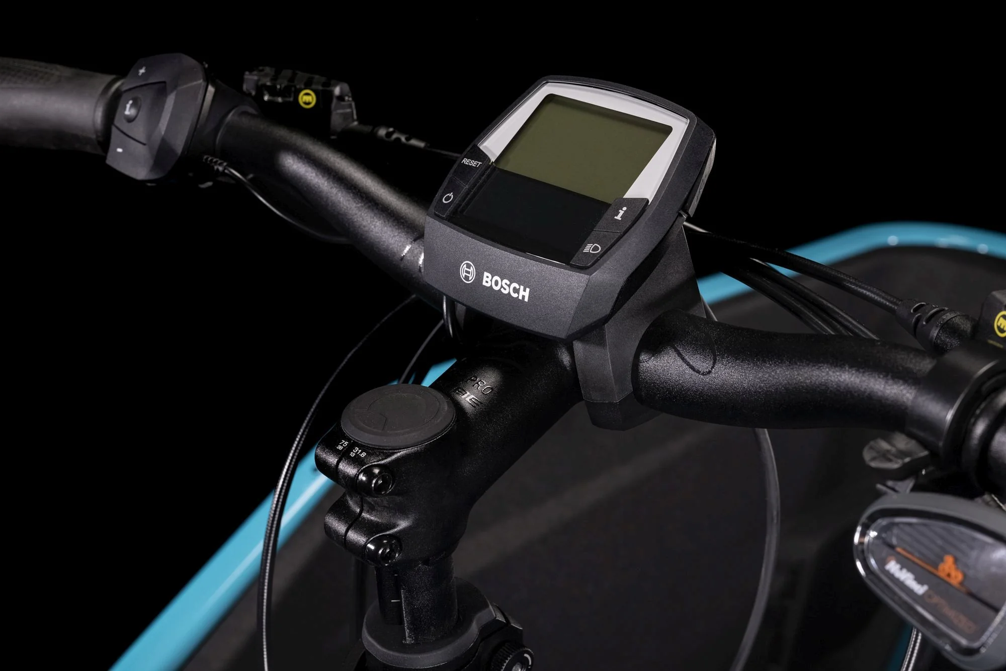 CUBE CARGO HYBRID 500 BLUE + GRATIS ACCESSOIRES - Image 3