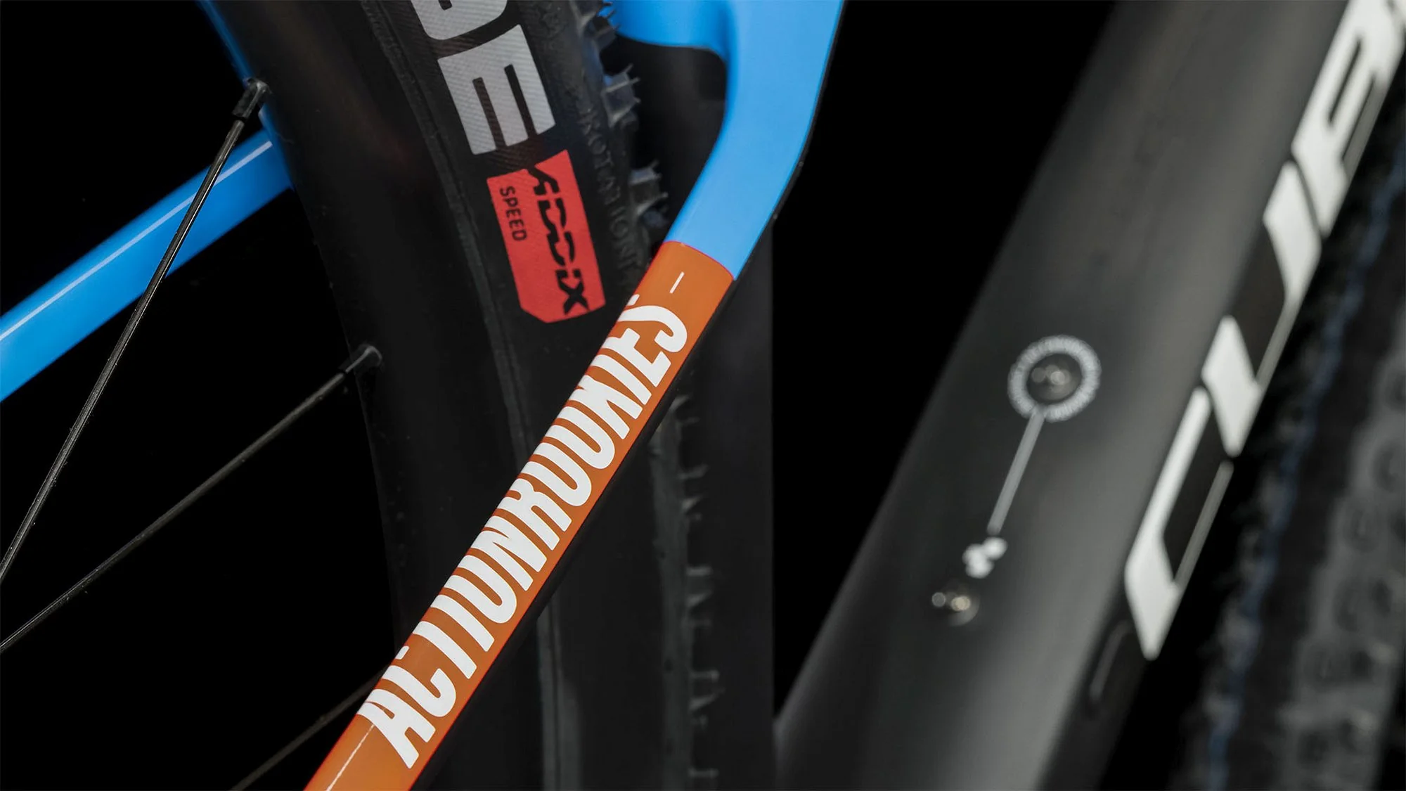 CUBE ELITE C:62 SLX ROOKIE CARBON/BLUE/RED - Image 3