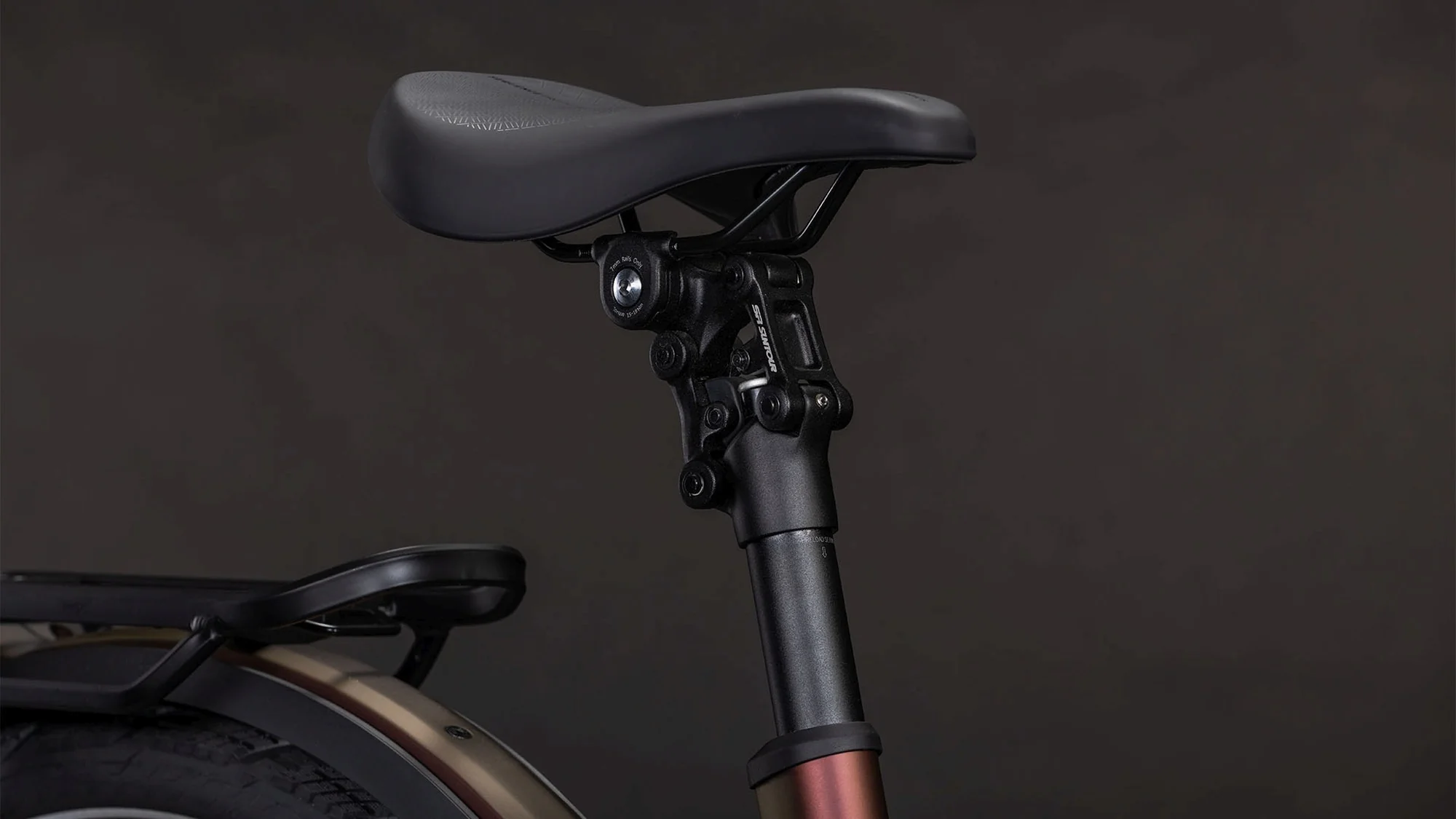 CUBE KATHMANDU HYBRID PRO 800 SUNGLOW/CHROME - Image 19