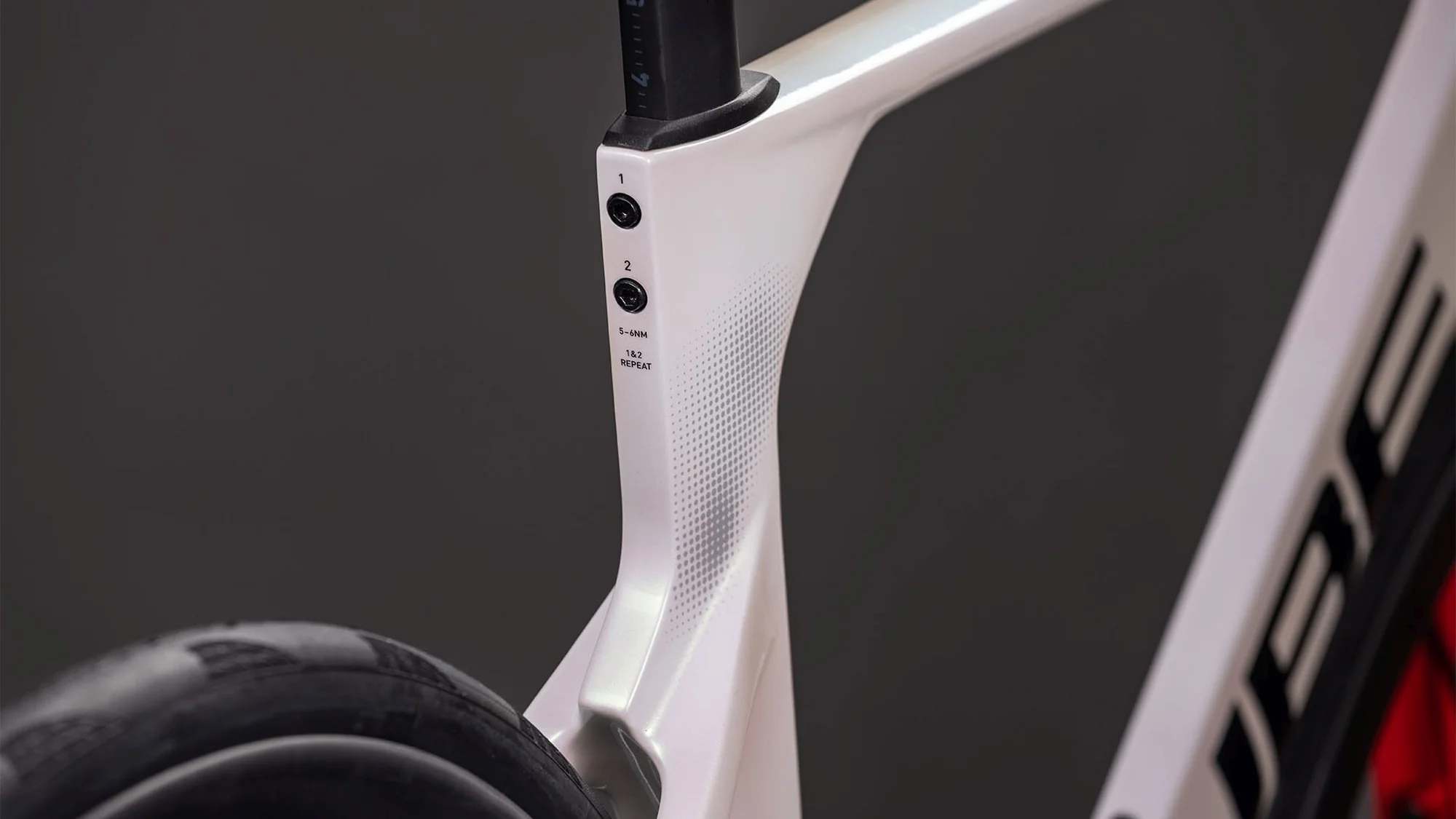 CUBE LITENING AERO C:68X RACE TEAMLINE - Image 3