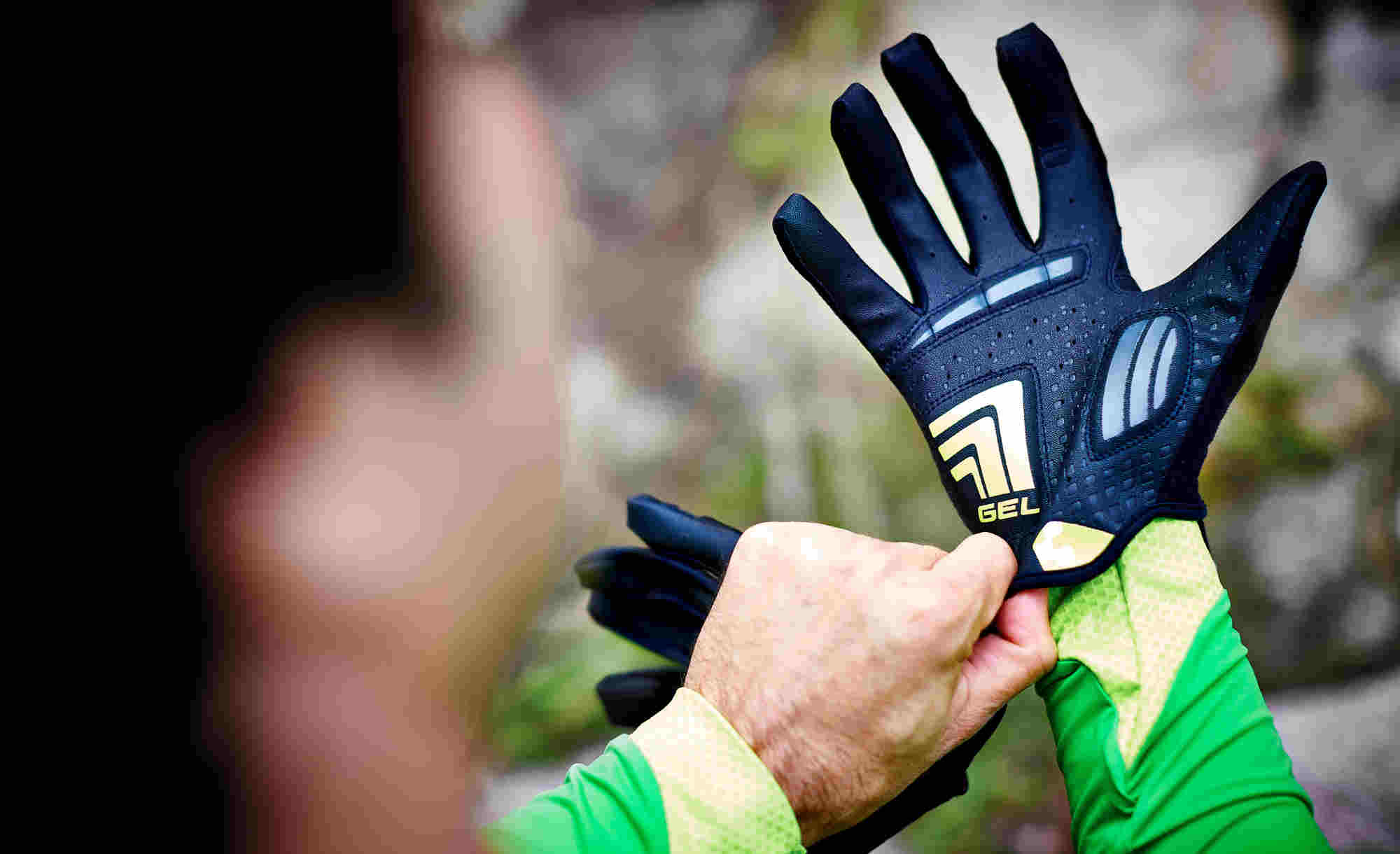 CUBE Natural Fit Gloves Touch Long Finger Lime/Blk - Image 10