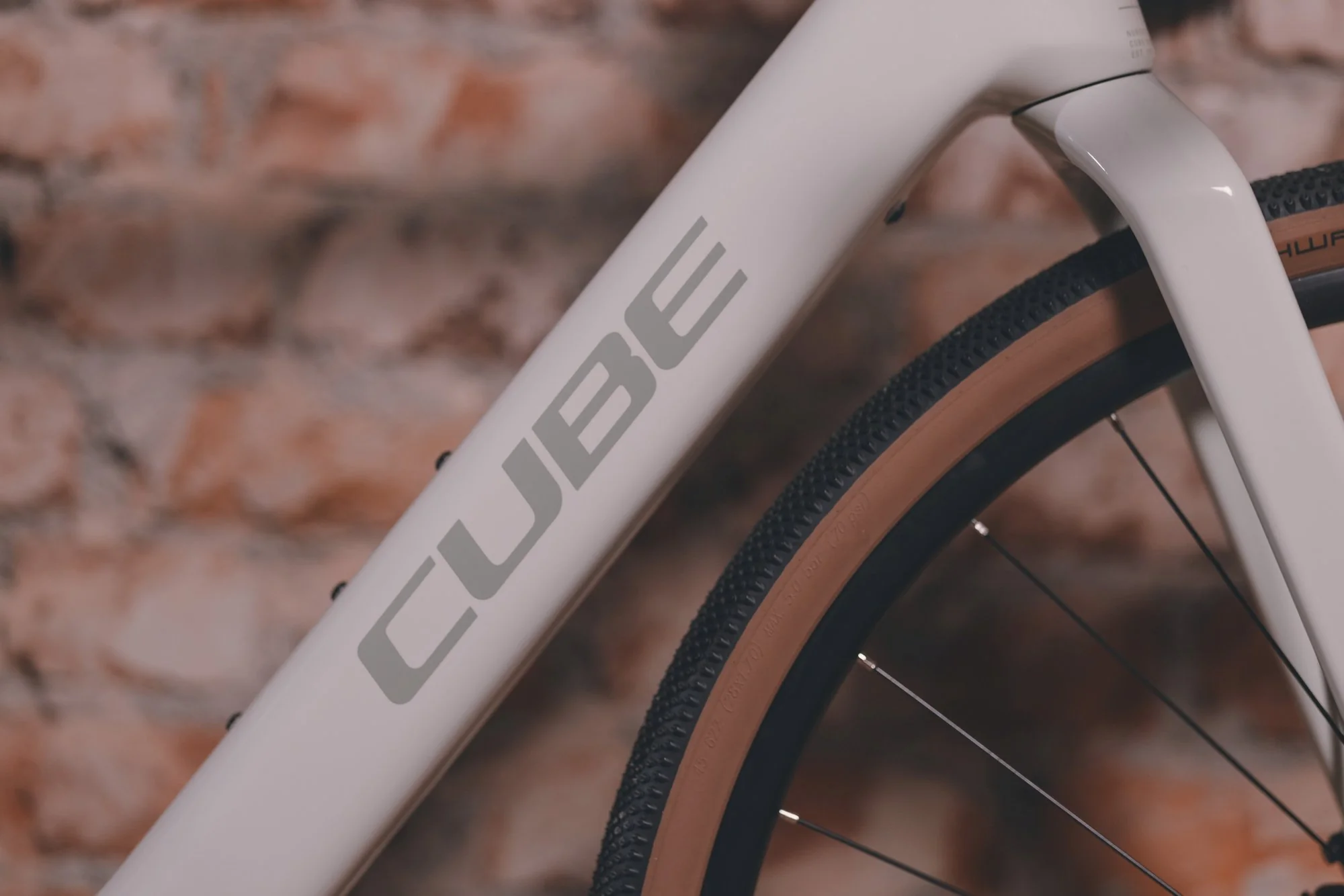CUBE NUROAD HYBRID C:62 RACE 400X 29 DESERTSTONE/GREEN - Image 10