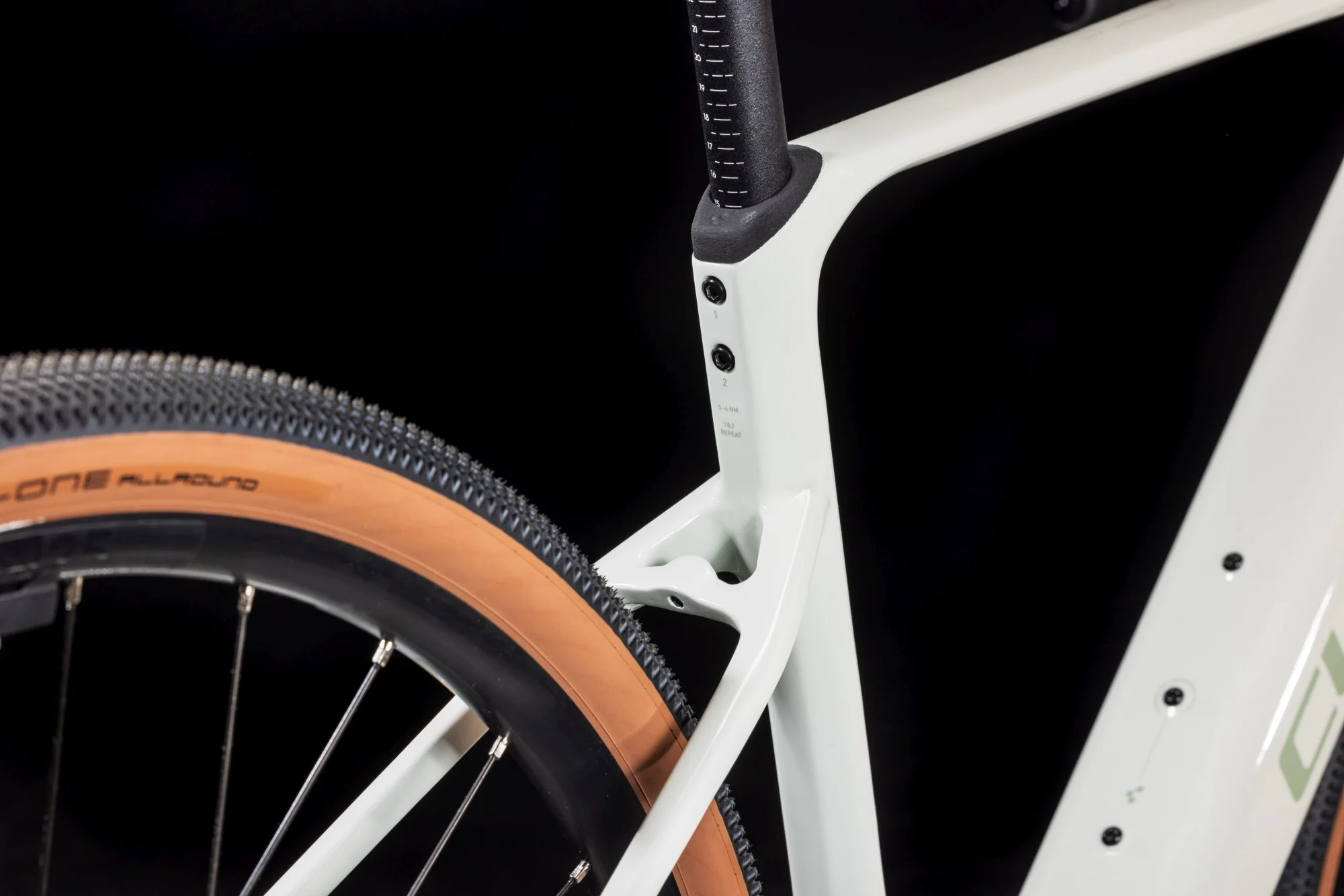 CUBE NUROAD HYBRID C:62 RACE 400X 29 DESERTSTONE/GREEN - Image 4