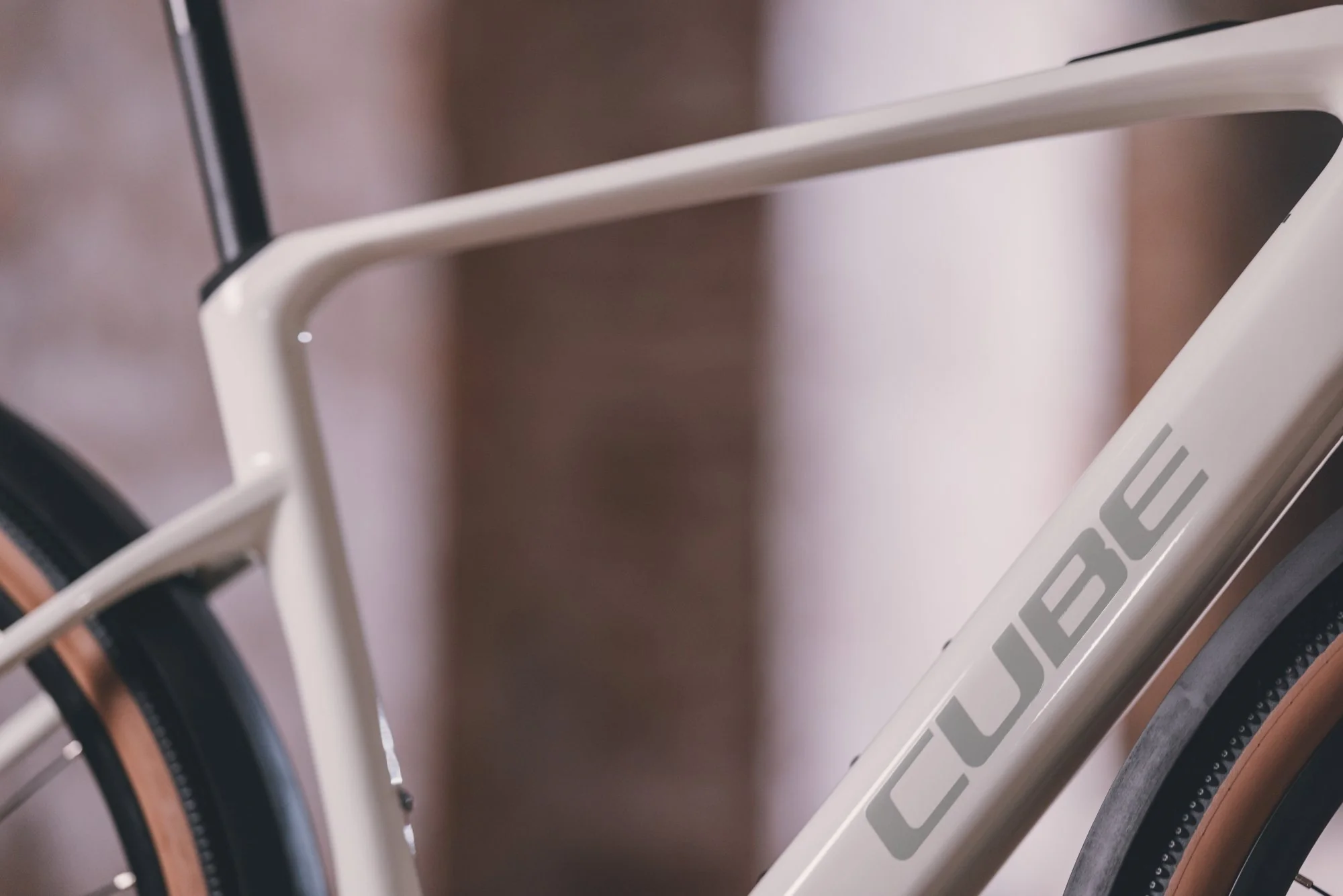 CUBE NUROAD HYBRID C:62 RACE FE 400X 29 DESERTSTONE/GREEN - Image 10