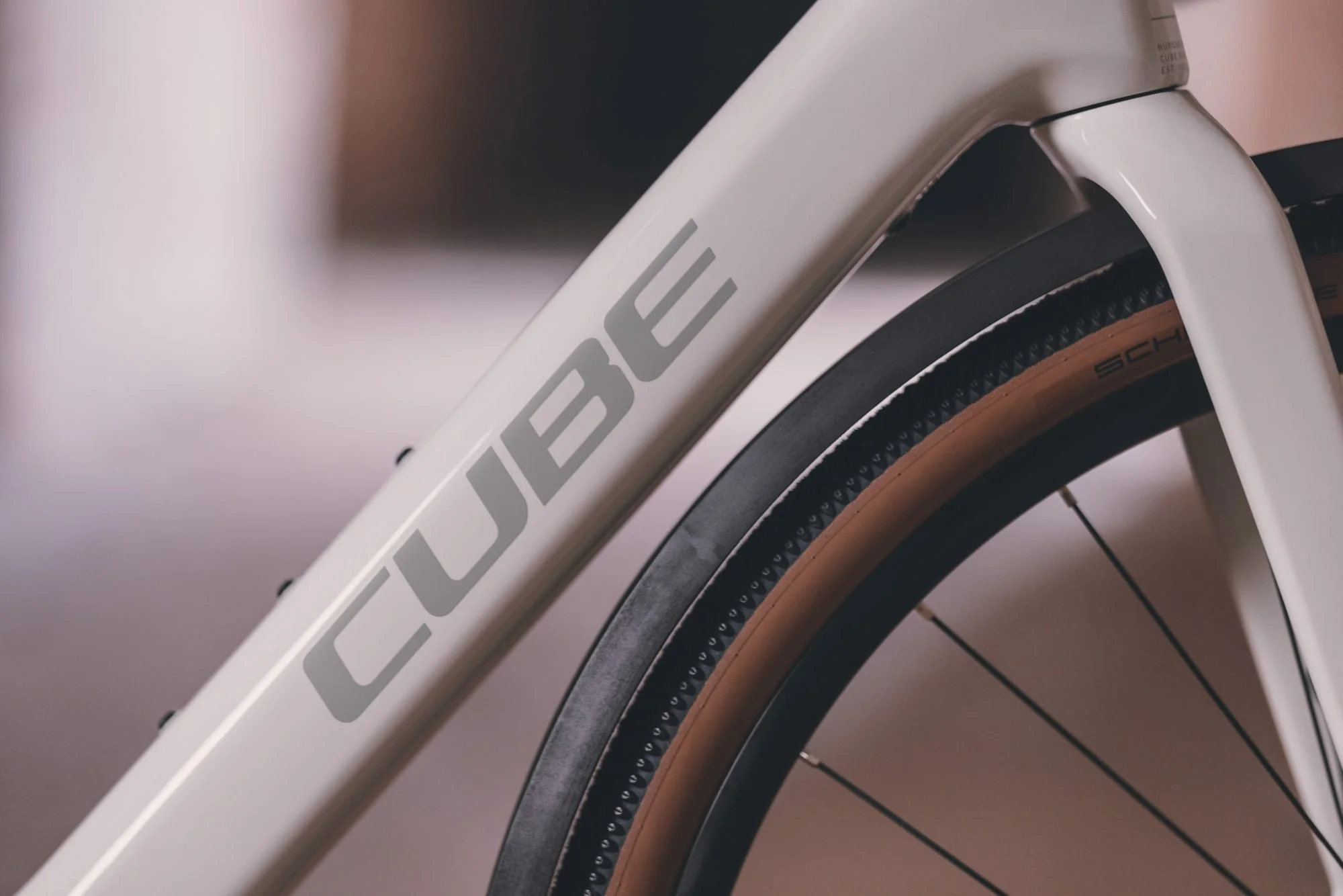 CUBE NUROAD HYBRID C:62 RACE FE 400X 29 DESERTSTONE/GREEN - Image 9