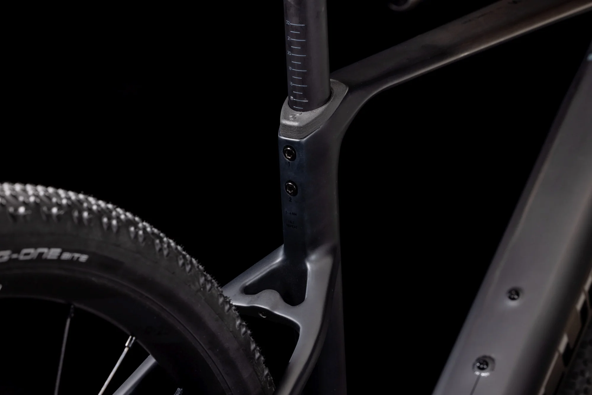 CUBE NUROAD HYBRID C:62 SLX 400X 29 CARBON/GLOSSY - Image 4