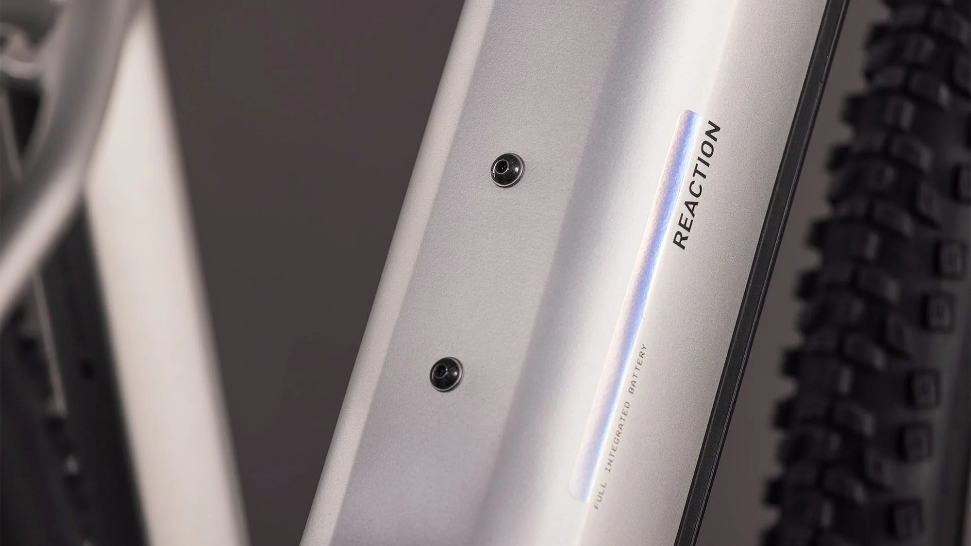 CUBE REACTION HYBRID ONE 800 SLEEKGREY/PRISM - Image 3