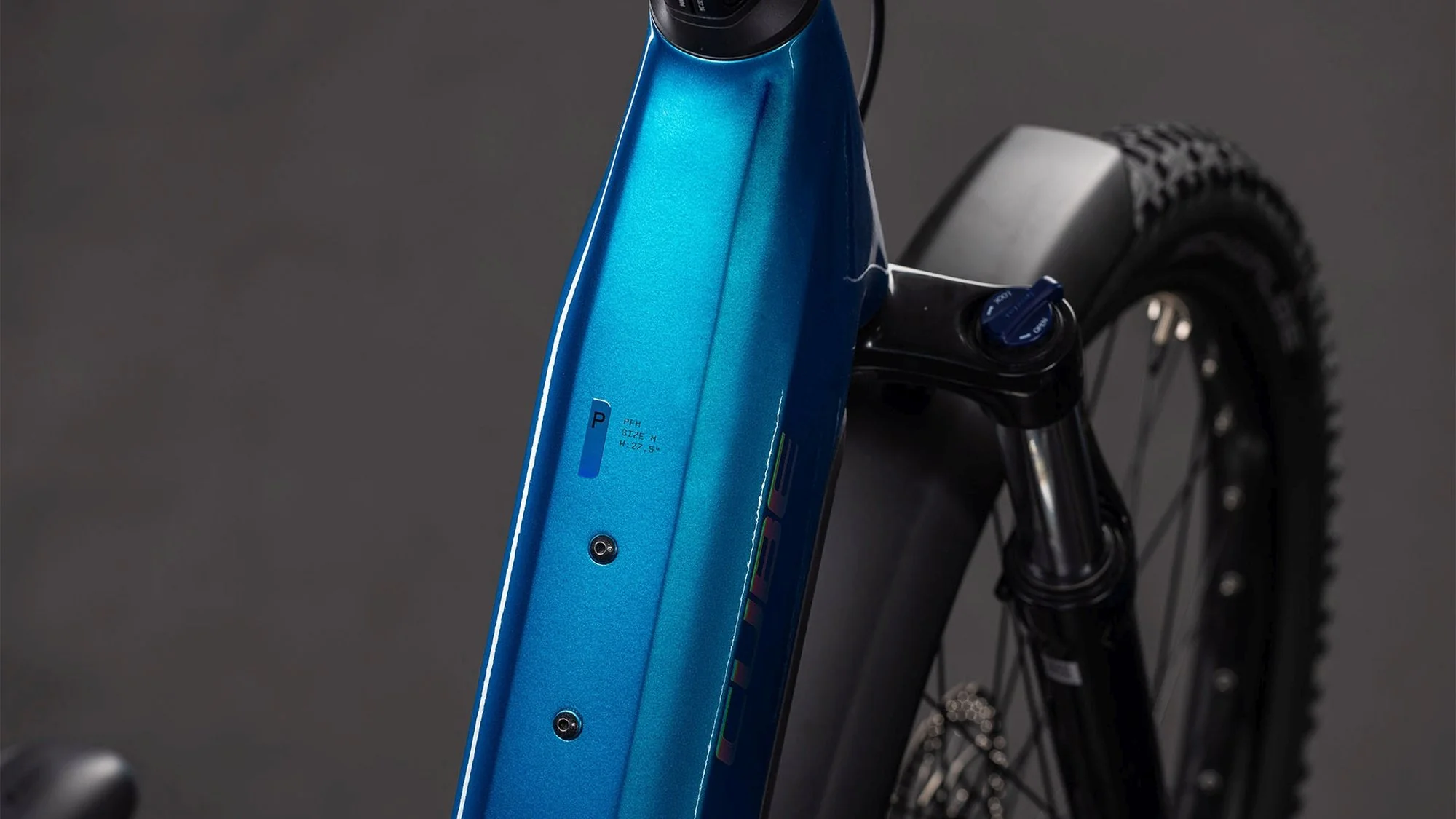 CUBE REACTION HYBRID PERFORMANCE 600 FE ELECTRICBLUE/DAZZLE - Image 9