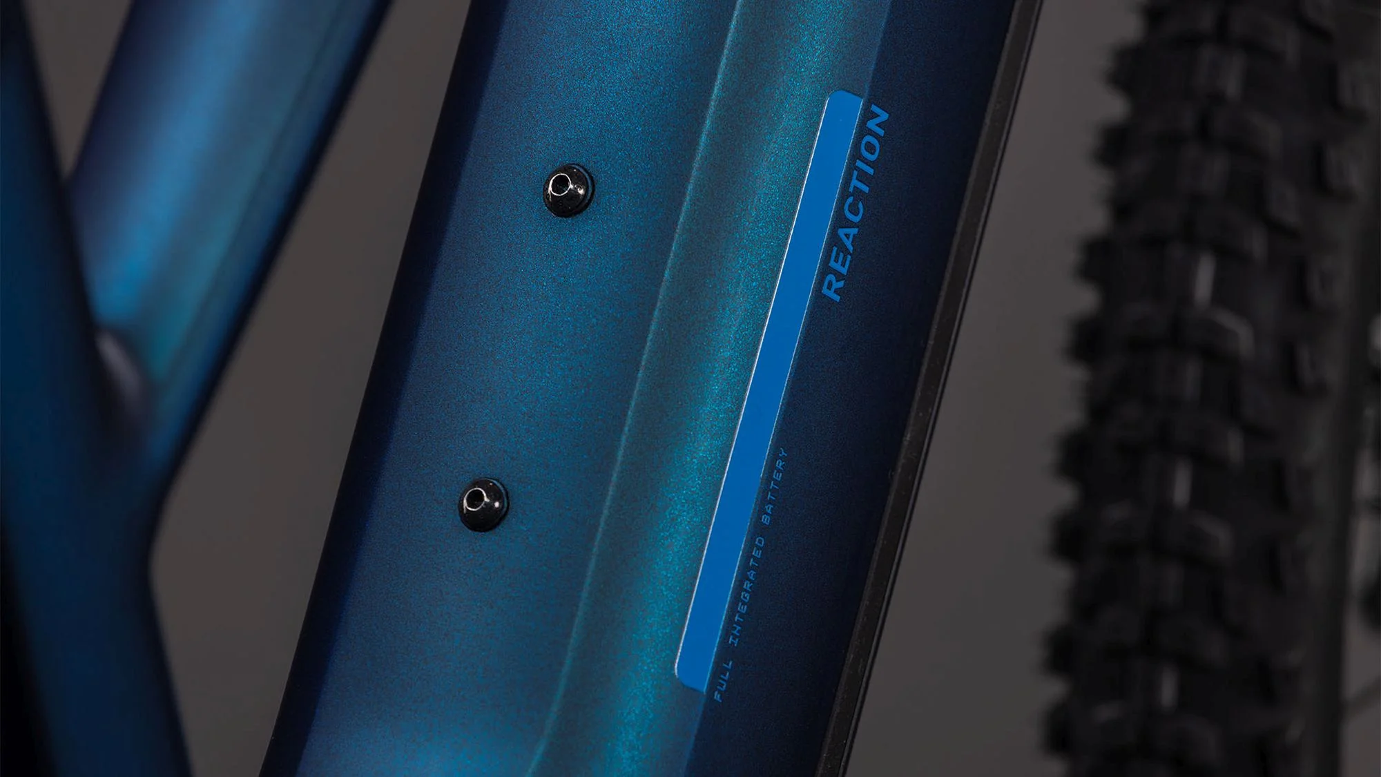 CUBE REACTION HYBRID PRO 800 NEBULAR/DAZZLE - Image 10