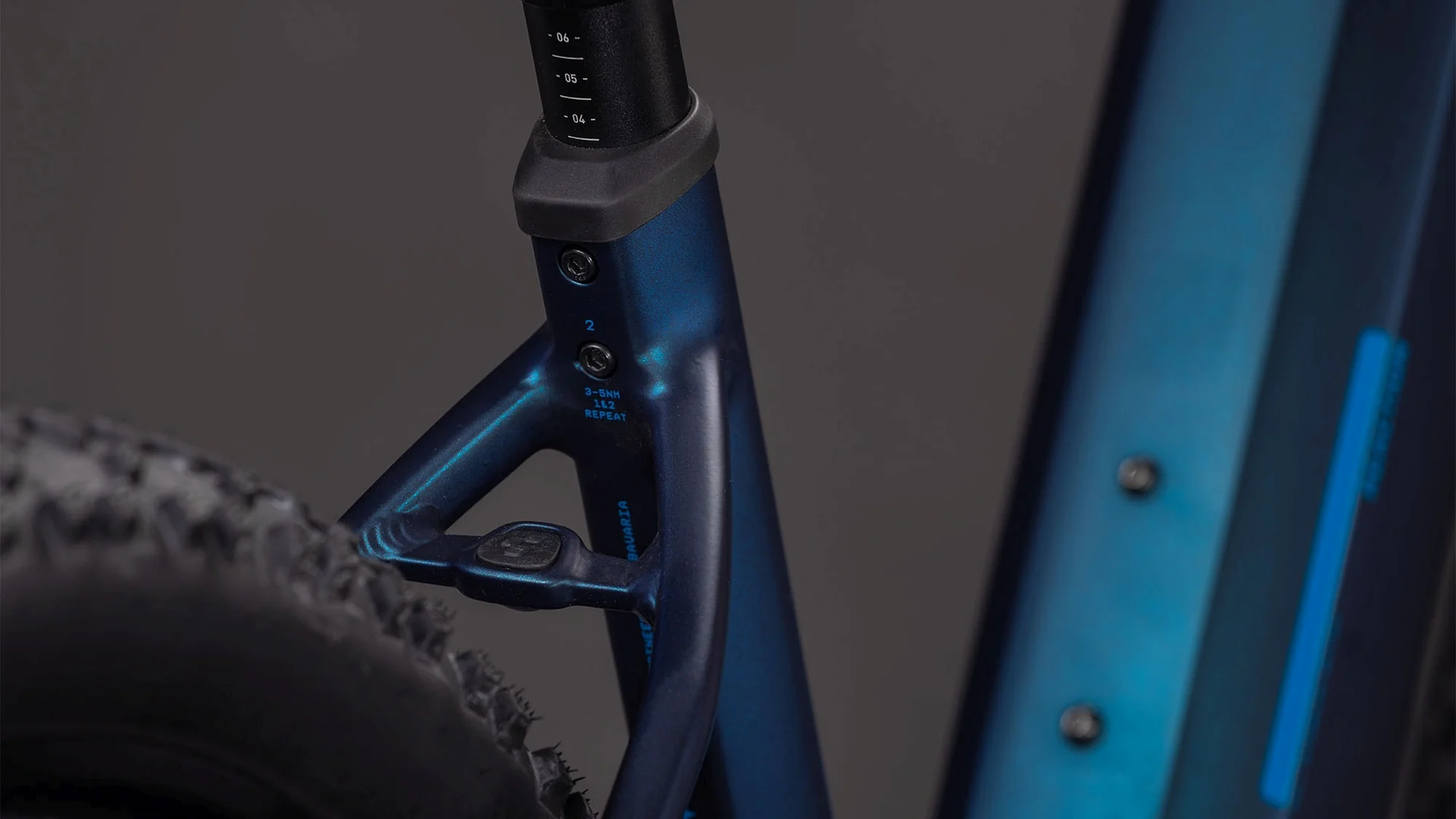 CUBE REACTION HYBRID PRO 800 NEBULAR/DAZZLE - Image 18