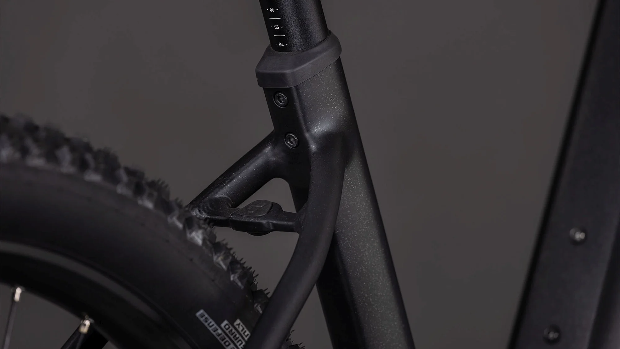 CUBE REACTION HYBRID SLX 800 SILVERDUST/CHROME - Image 18