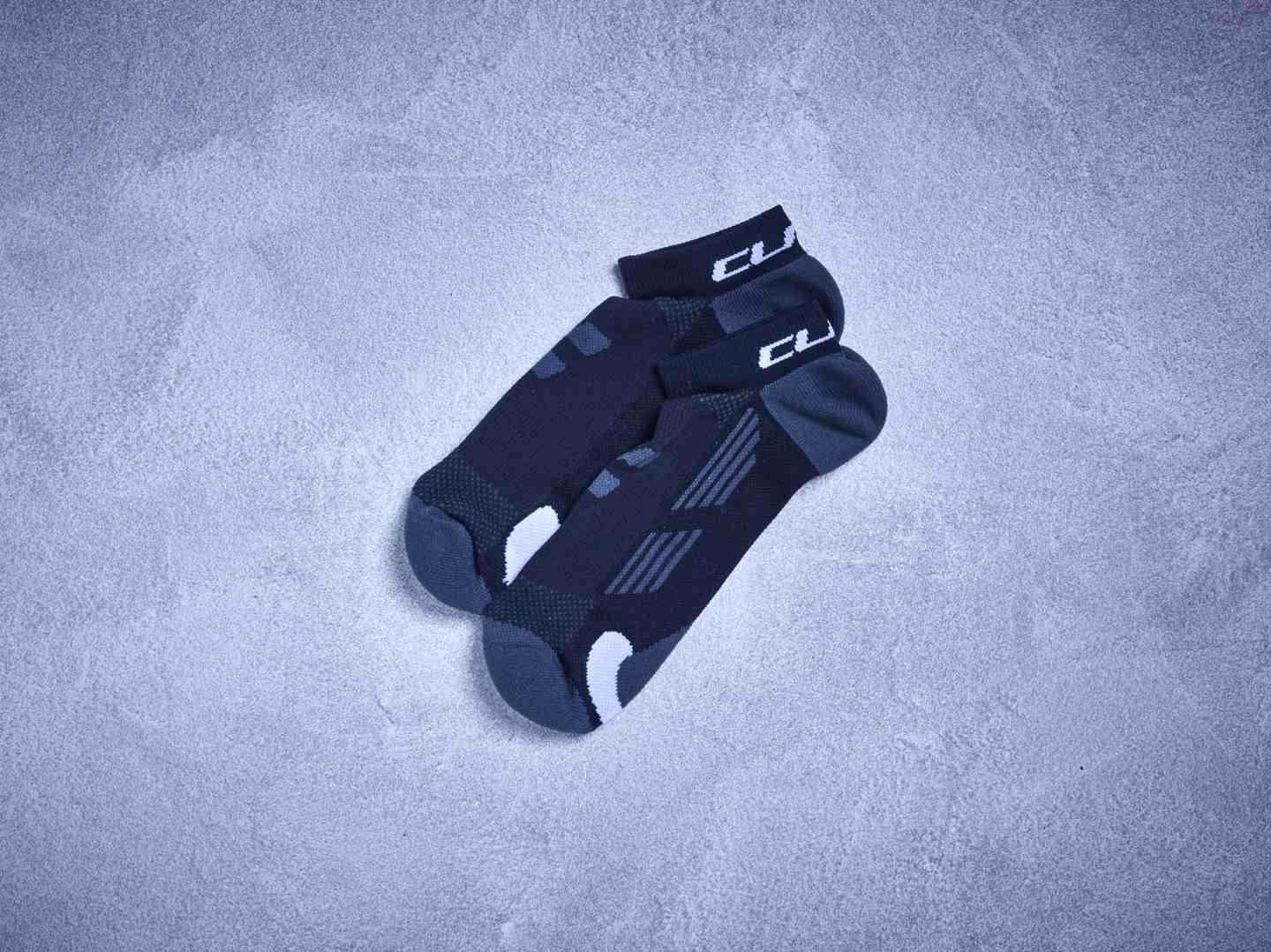 CUBE Socks Air Cut Blackline - Image 2