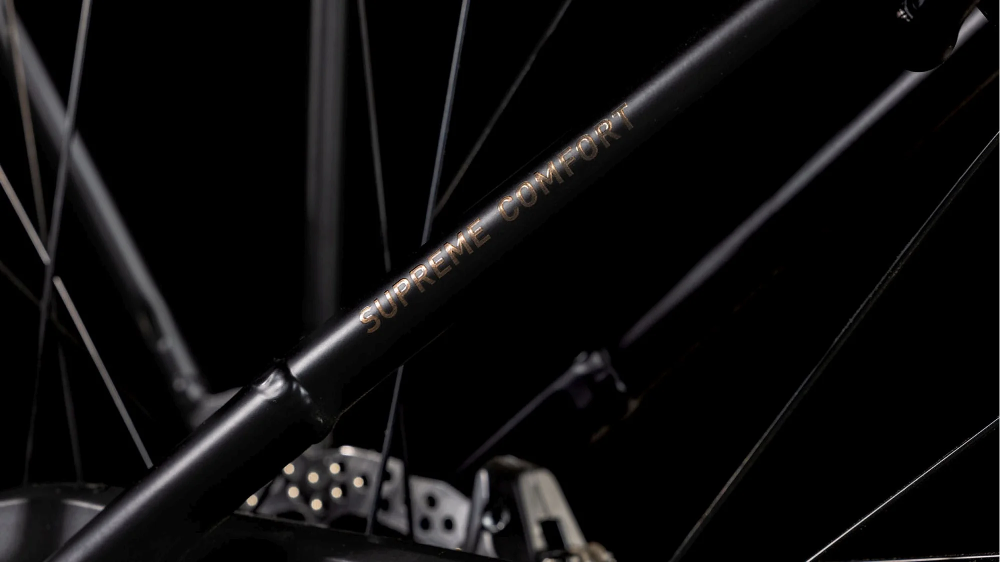 CUBE SUPREME HYBRID COMFORT SLX 625 BLACK/METAL - Image 6
