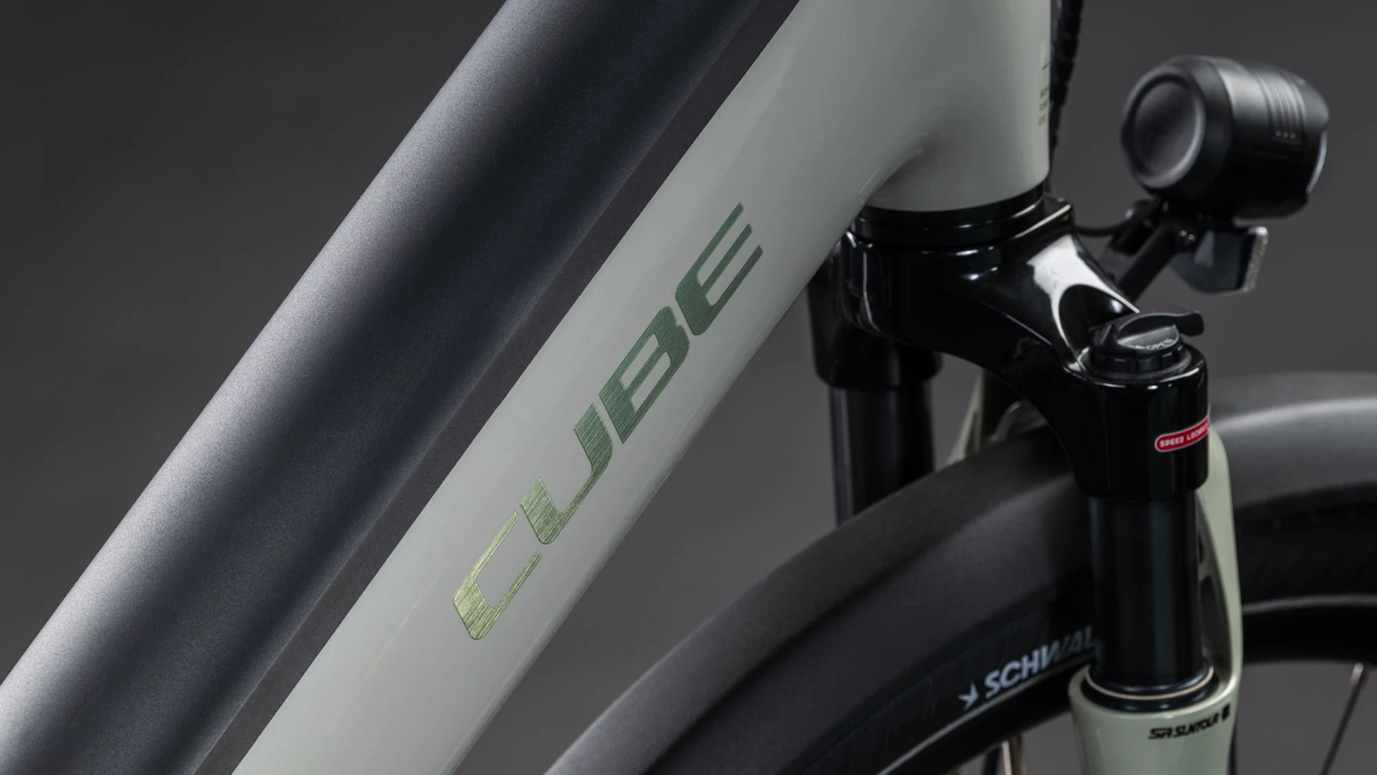 CUBE SUPREME HYBRID DELUXE ONE 600 ASHGREEN/CHROME - Image 5