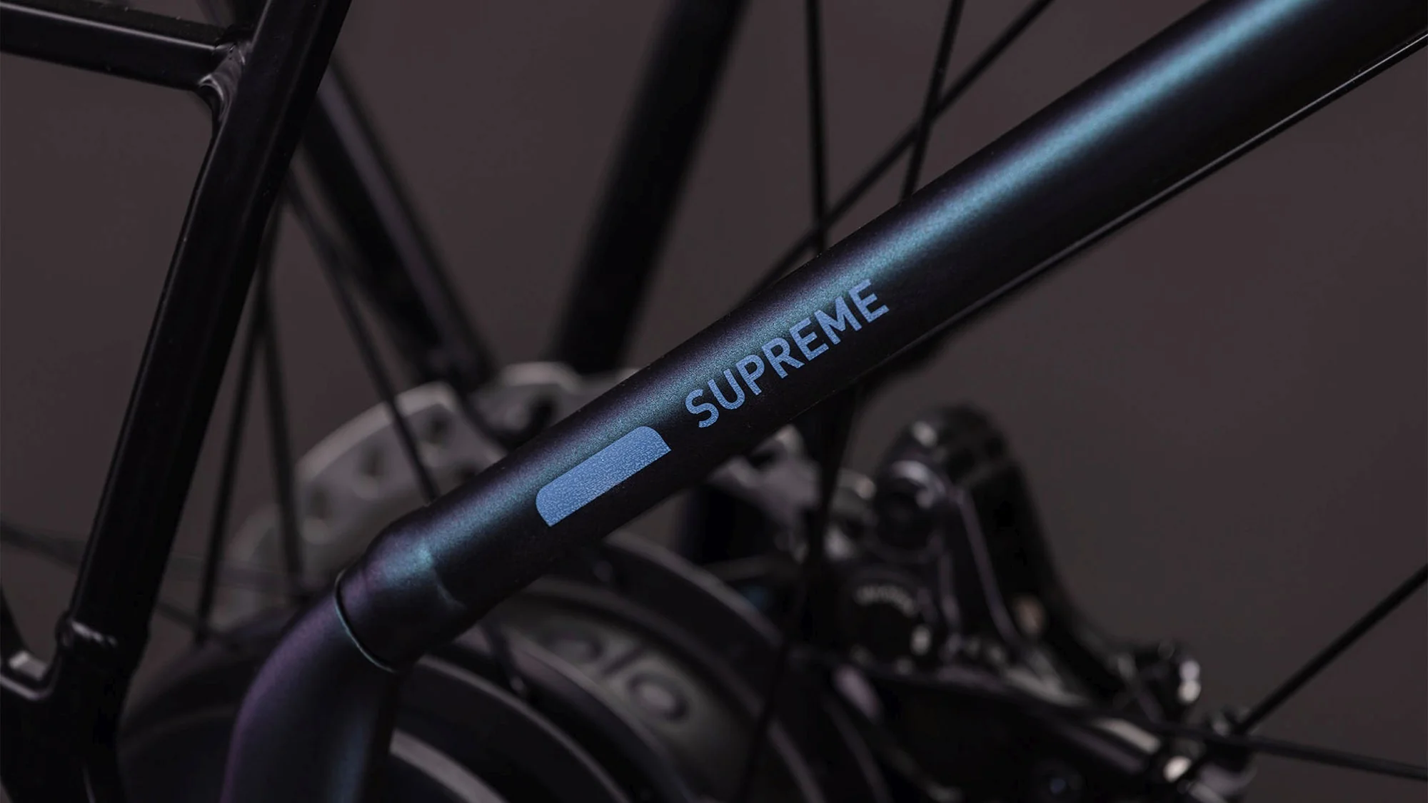 CUBE SUPREME HYBRID DELUXE SLT 600 METALBLUE/REFLEX - Image 6
