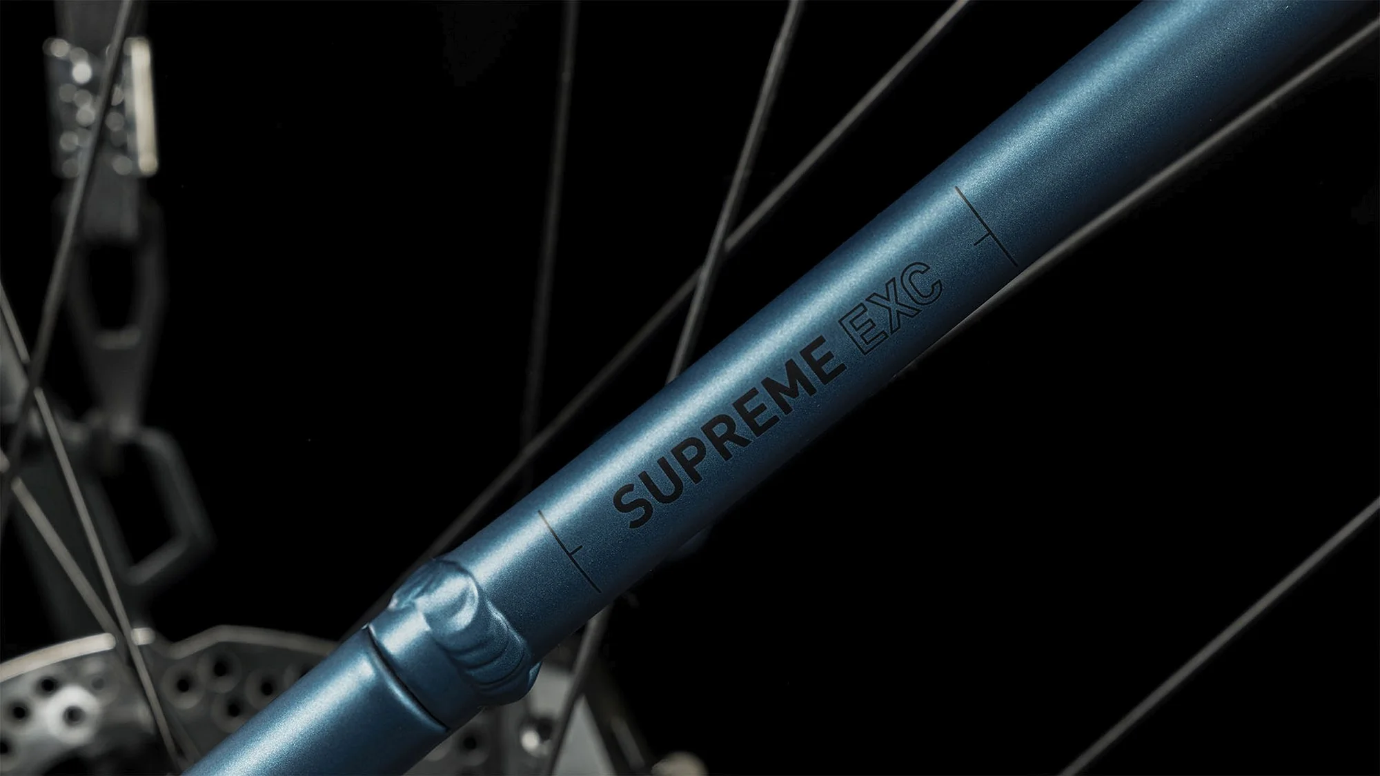 CUBE SUPREME HYBRID EXC 500 BLUE/BLACK - Image 4