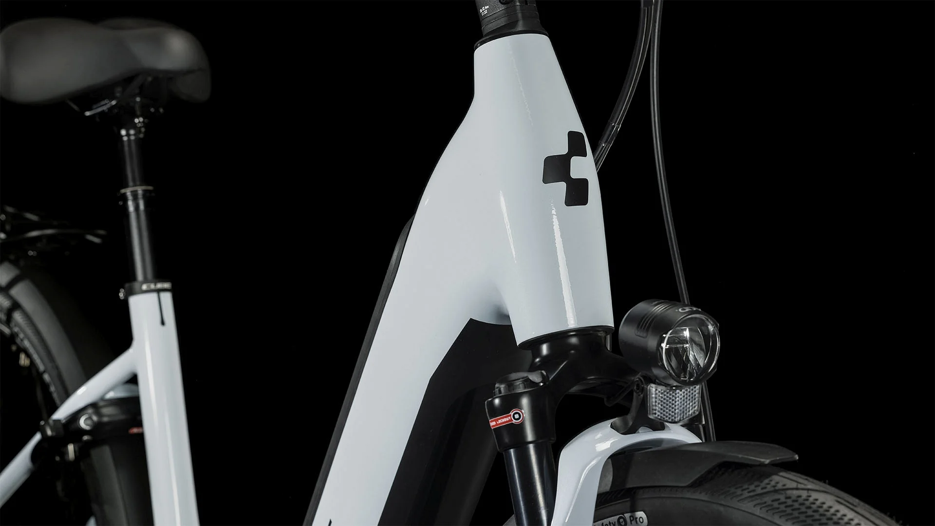 CUBE SUPREME HYBRID EXC 625 FLASHWITE/BLACK - Image 13