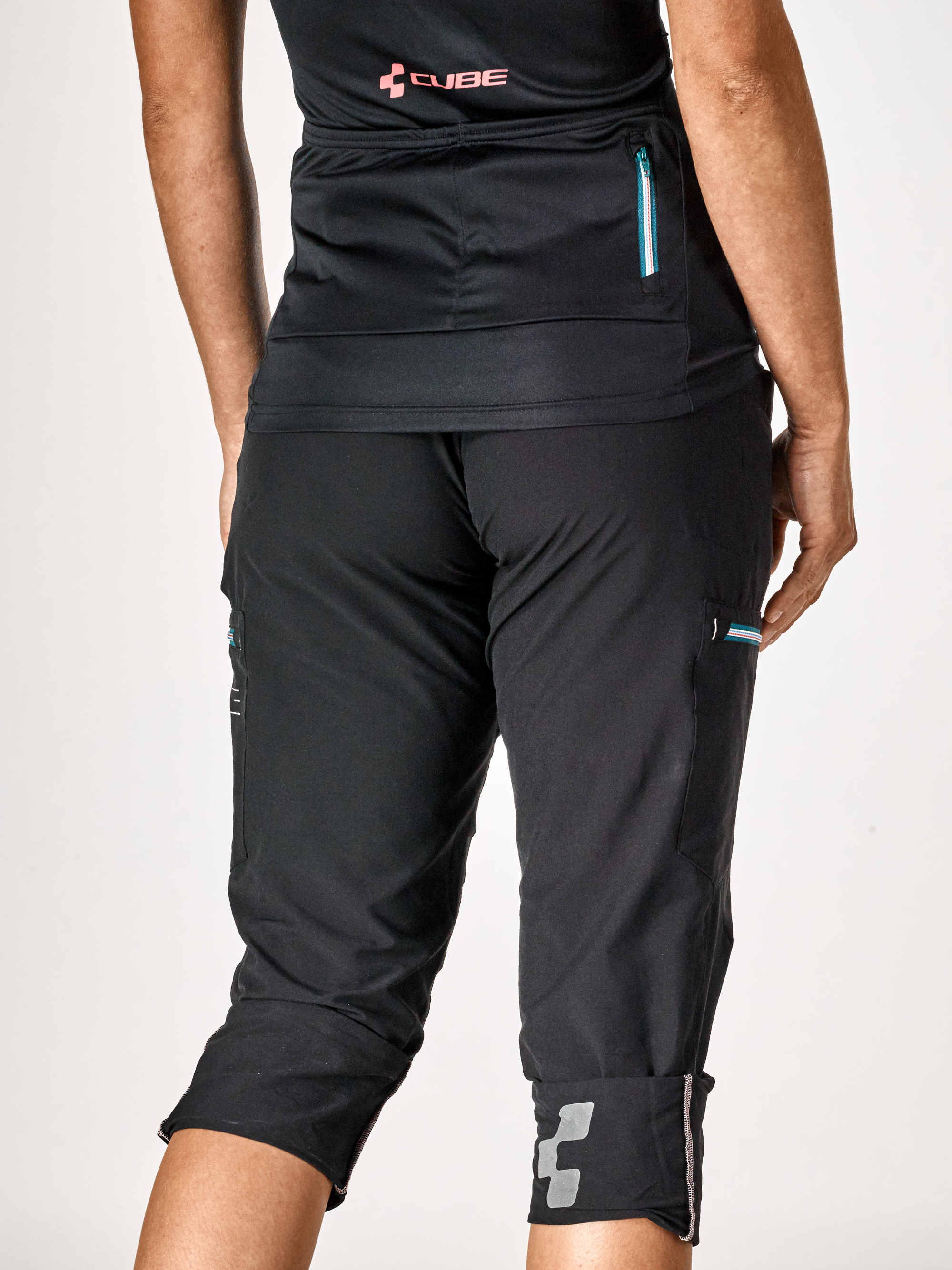 CUBE Tour Wls 3/4 Shorts Black - Image 2
