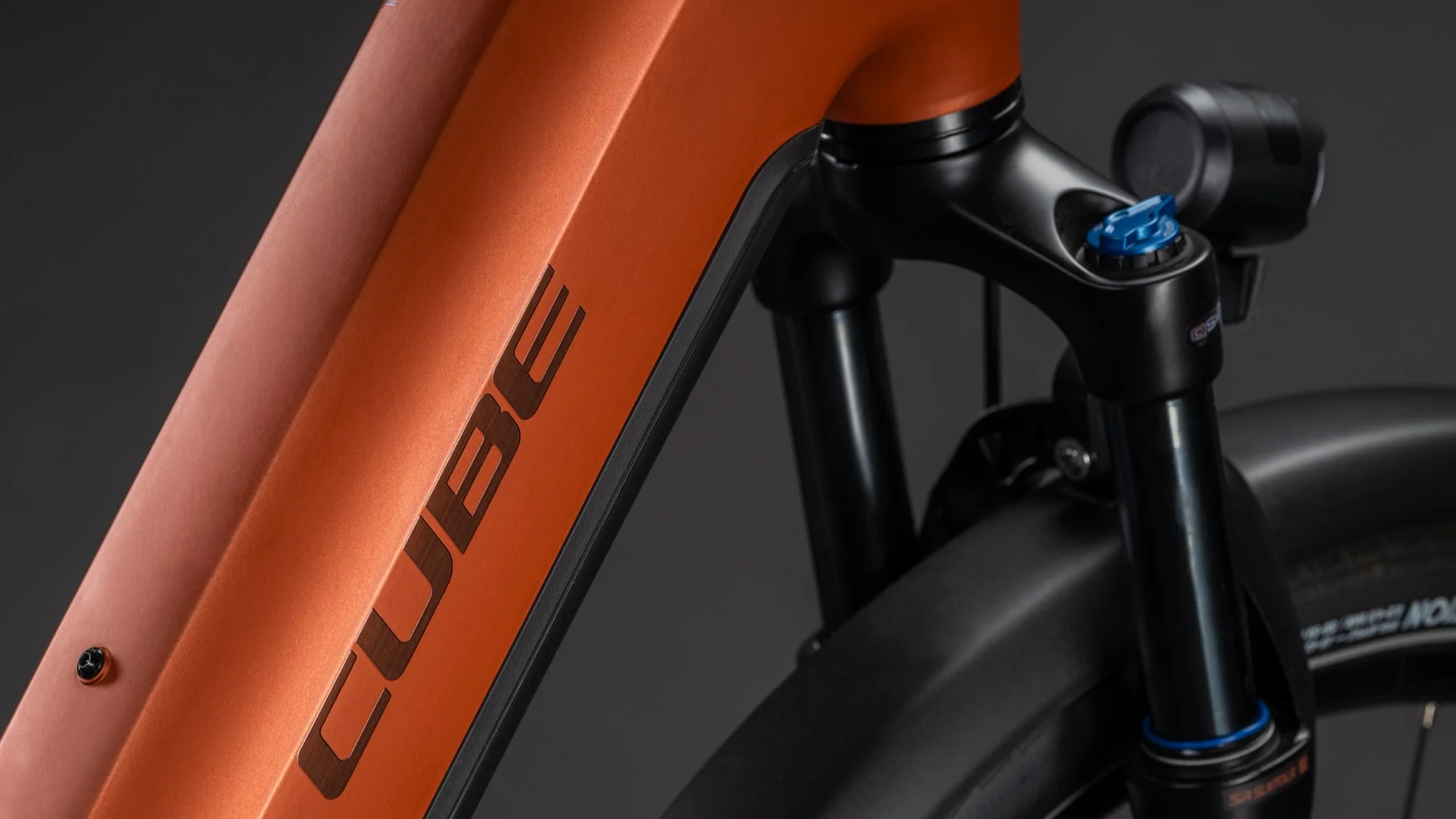 CUBE TOURING HYBRID COMFORT SLX 800 CHILLI/CHROME - Image 23