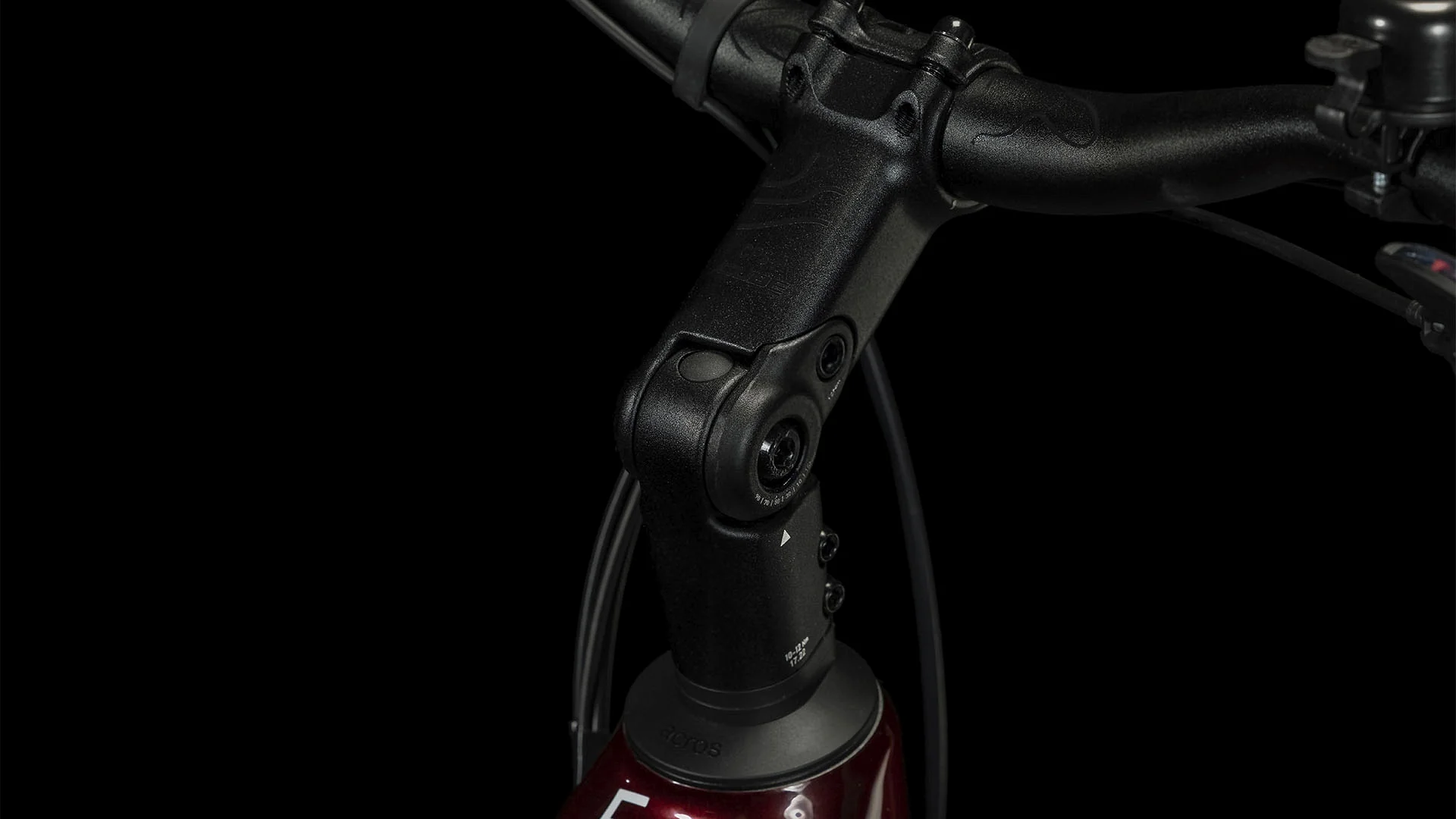 CUBE TOURING HYBRID EXC 625 RED/WHITE - Image 17