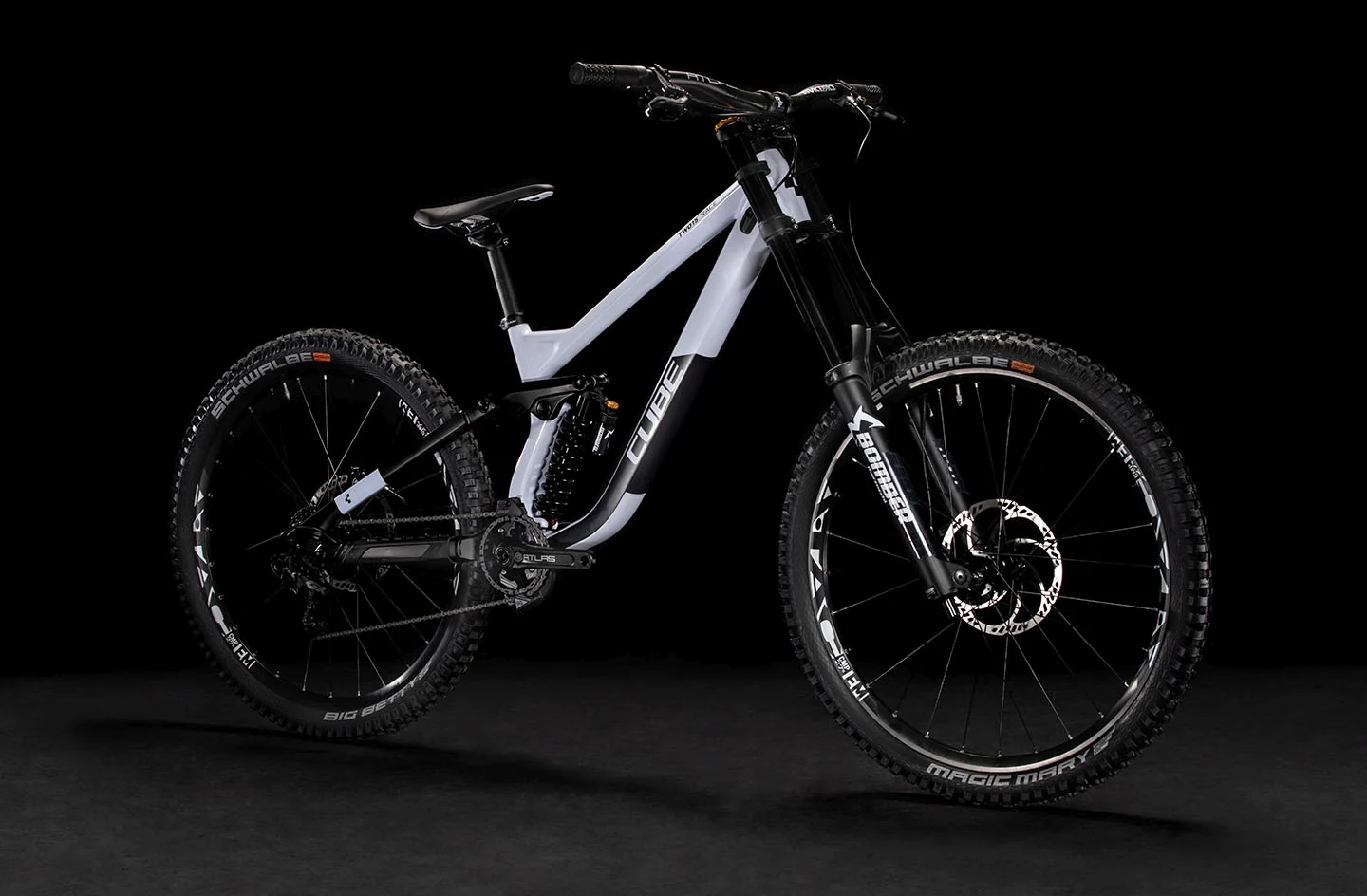 CUBE Two15 Race 27.5 Flashwhite/Black 2022 - Image 2