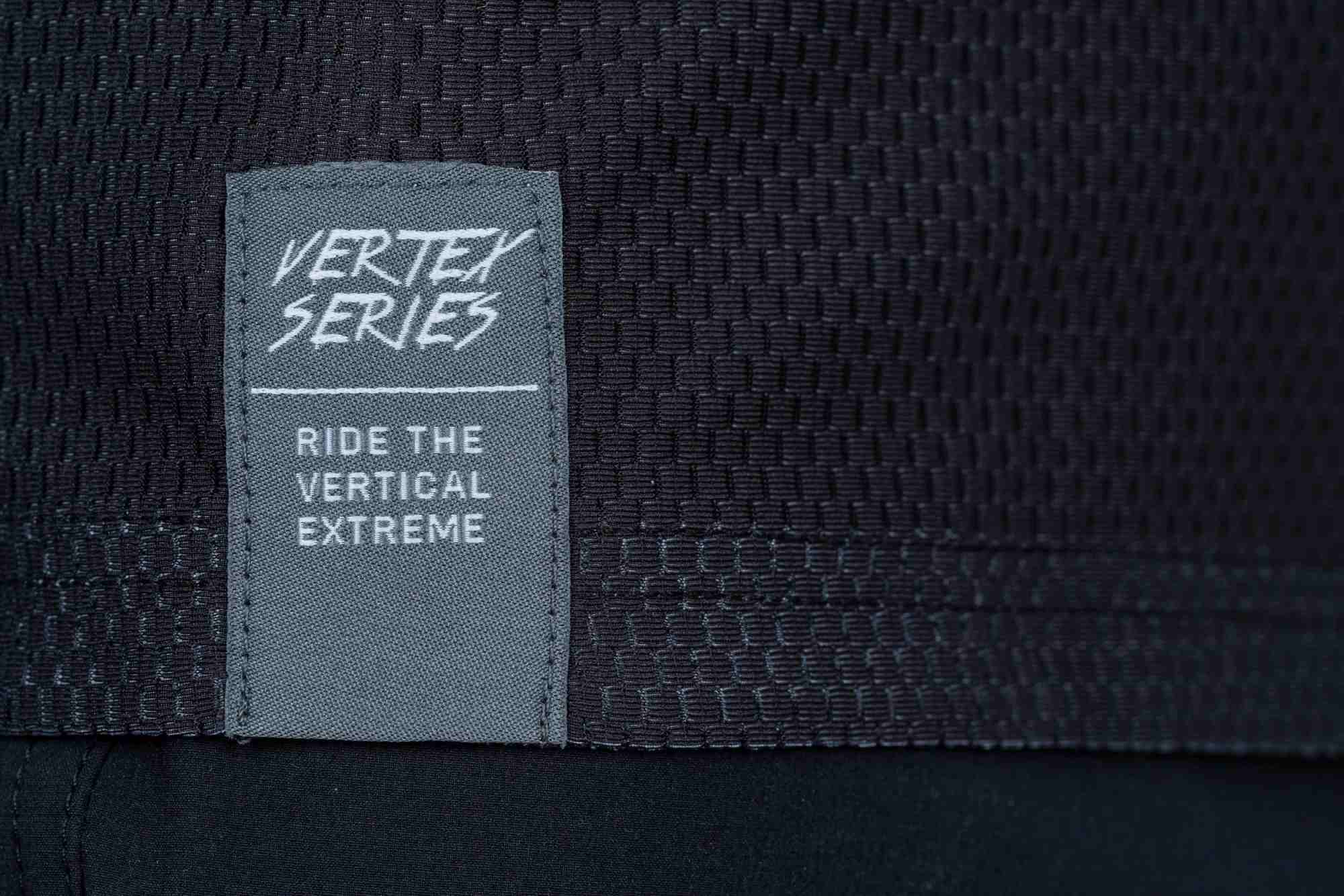 CUBE VERTEX ROUND NECK JERSEY LS XS - Image 3